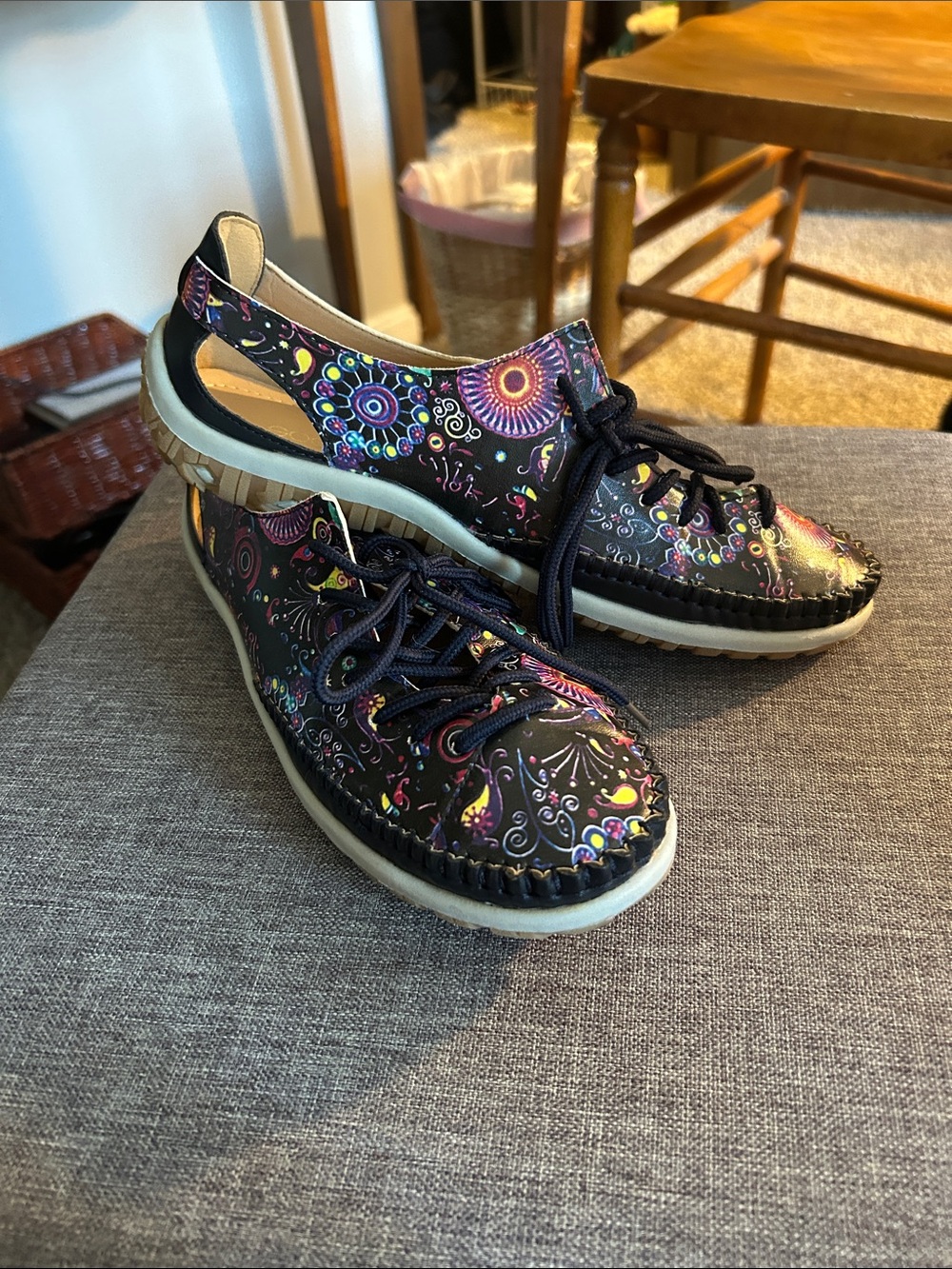 Women’s Colorful Floral-Print Slip-On Loafers in Black